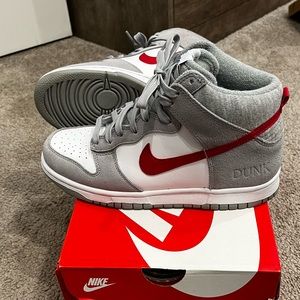 Nike Dunk Hi